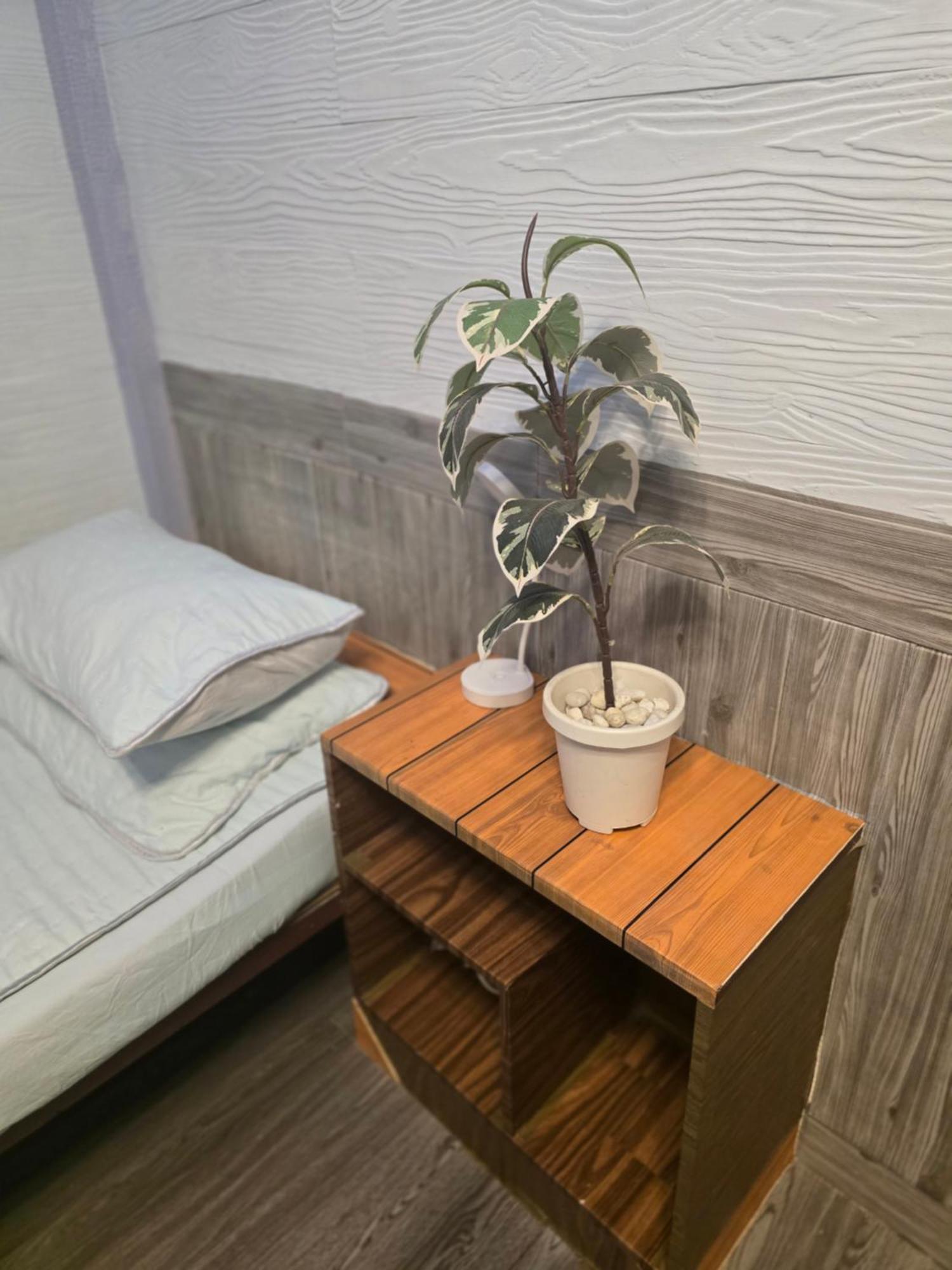 Apartment 204 Olan Place Spacious With Wi-fi Near Bts Skytrain Bangkok